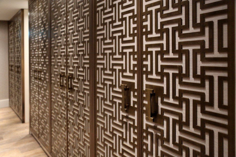 Brass brown florentine