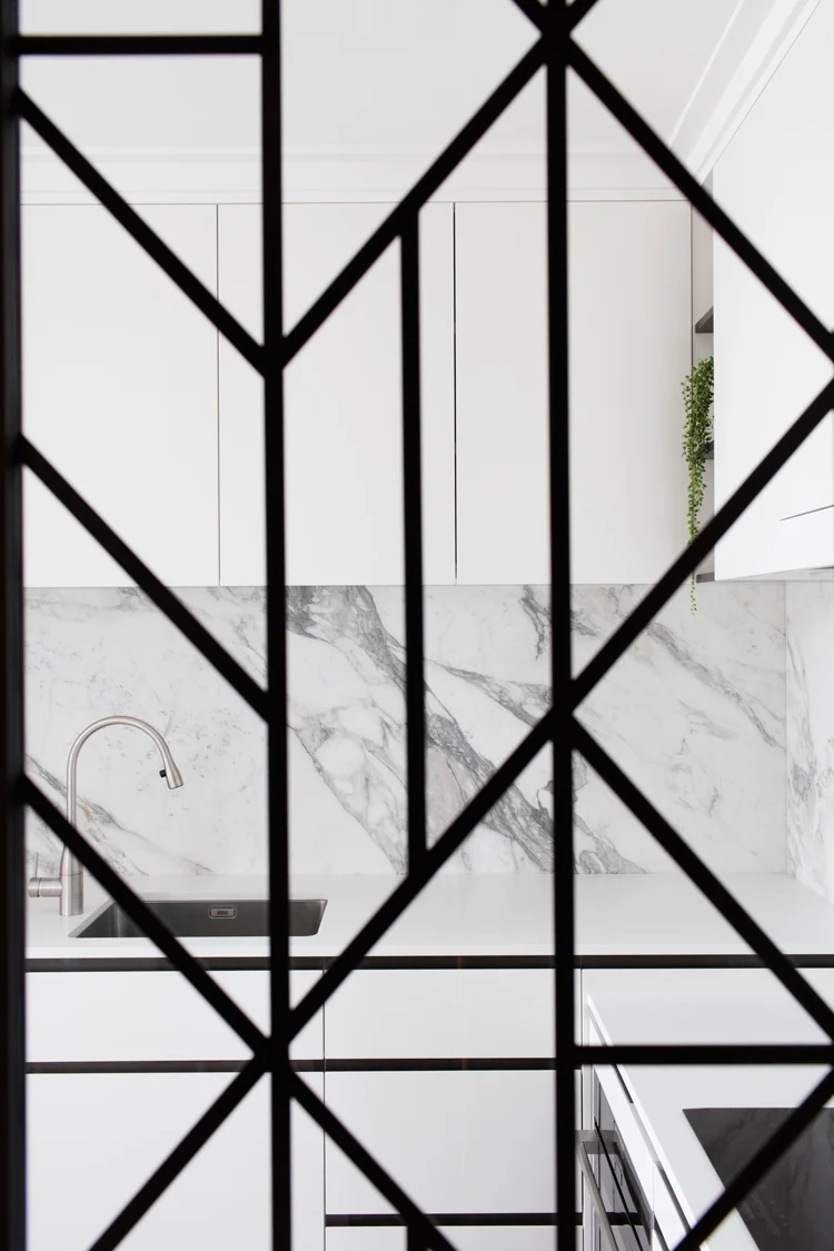 LINK Glass | Bronze Florentine Cast | Assisi Pattern