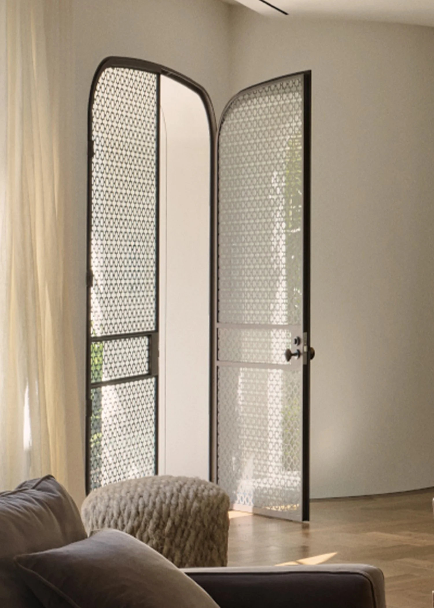 Link Glass | Treasury Bronze Cast Pearl Patina Semigloss
