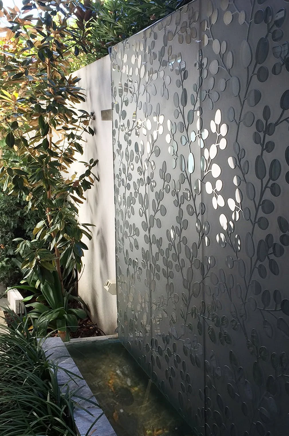 Chatswood Station Interlayer Glass Feature Wall