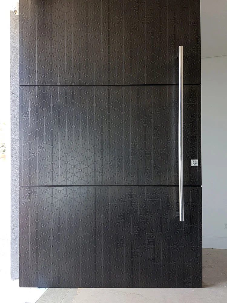 3D Prism Door | Nickel Smooth Black Florentine