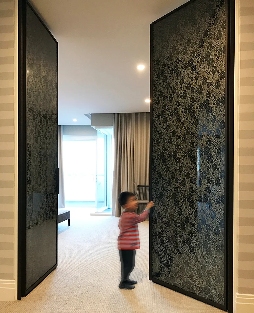 Cayman Veil on Grey Mirror with Gold Enamel